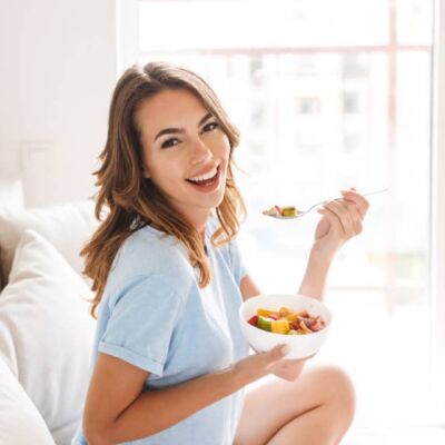 Nutrición Femenina: por qué tu cuerpo necesita más que una dieta genérica